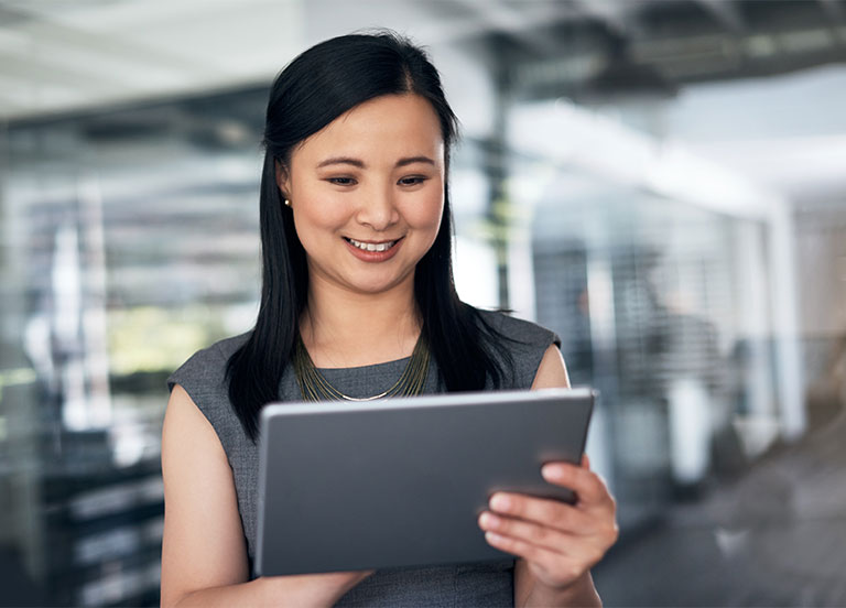 SIRVA-employee-answering-Fapiao-questions